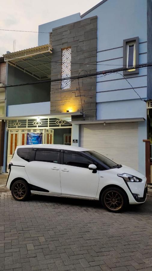 Oyo 91209 Arjuna Residence Syariah Sby Surabaya Buitenkant foto