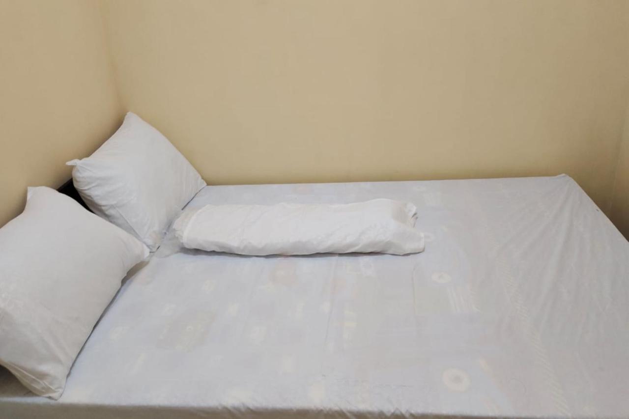 Oyo 91209 Arjuna Residence Syariah Sby Surabaya Buitenkant foto