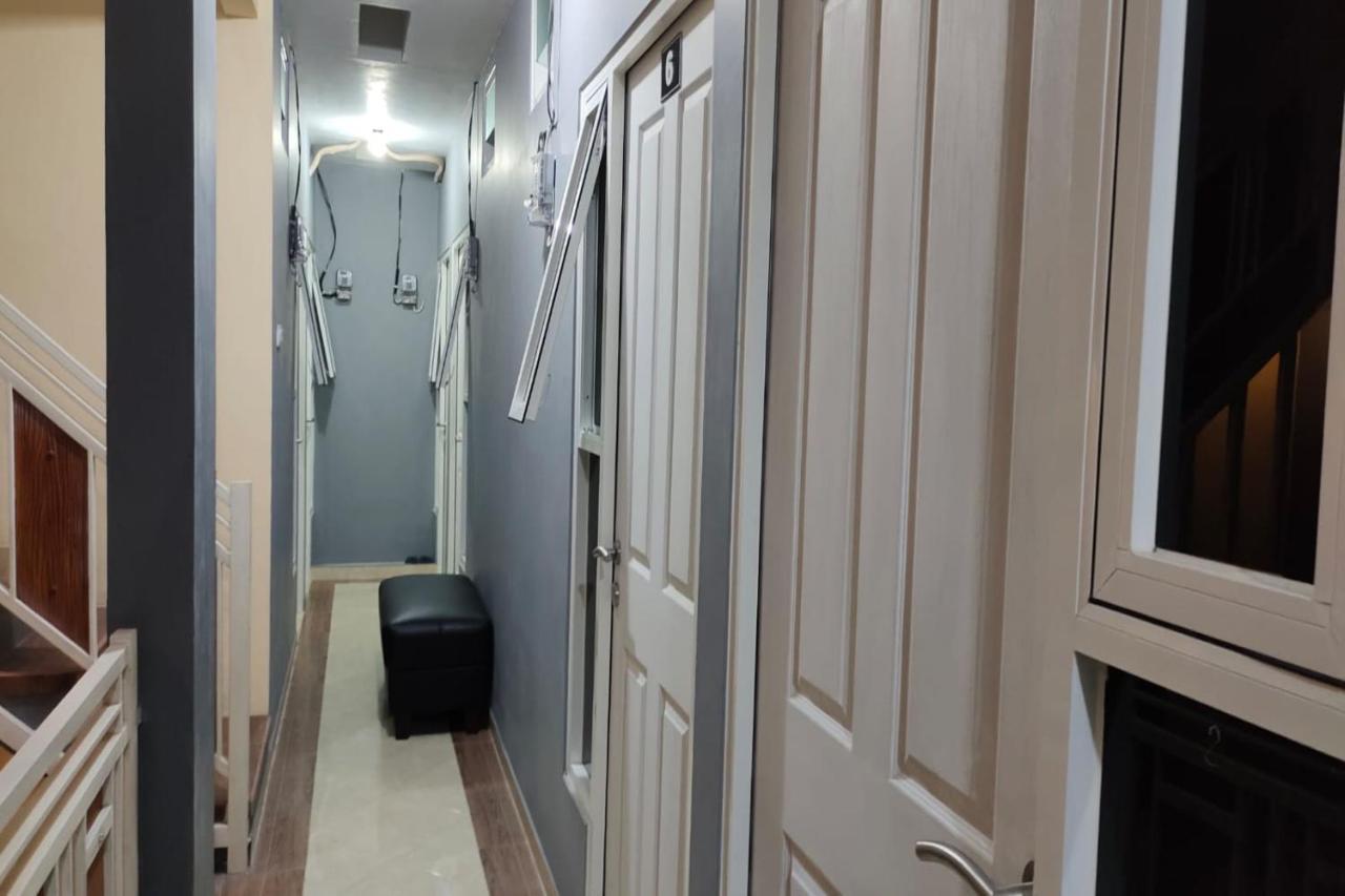 Oyo 91209 Arjuna Residence Syariah Sby Surabaya Buitenkant foto